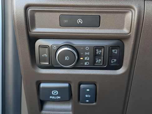 New 2025 Ford F150 King Ranch w/ FX4 Off-Road Package image 23