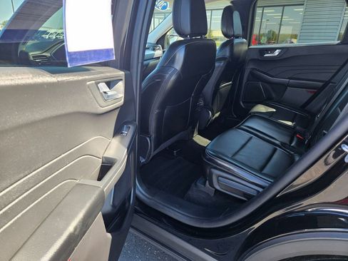 Used 2025 Ford Escape Platinum AWD/4WD image 16
