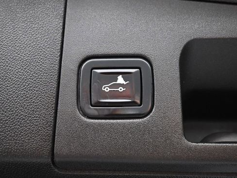 Used 2022 Cadillac XT5 Premium Luxury image 36