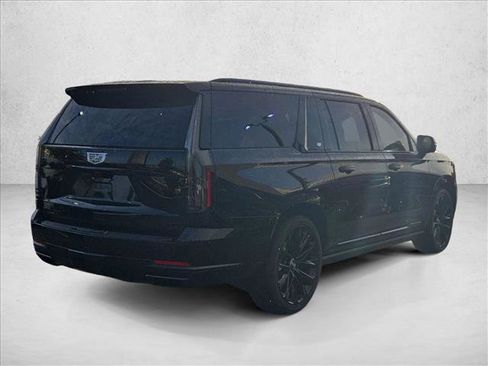 Used 2025 Cadillac Escalade ESV Sport Platinum w/ LPO, ONYX Package AWD/4WD image 5