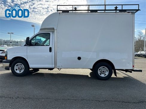 Used 2017 GMC Savana 3500 image 17