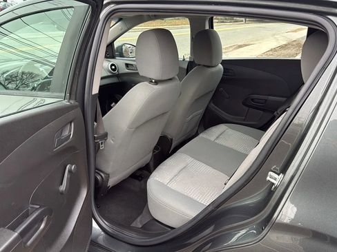 Used 2020 Chevrolet Sonic LT image 27