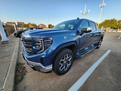 Used 2024 GMC Sierra 1500 SLT AWD/4WD image 3