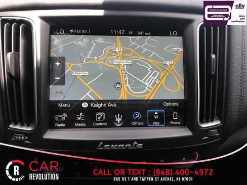 Used 2017 Maserati Levante AWD/4WD image 12