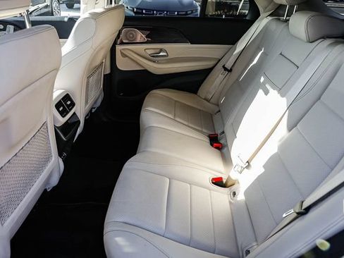 Used 2024 Mercedes-Benz GLE 450 4MATIC image 17
