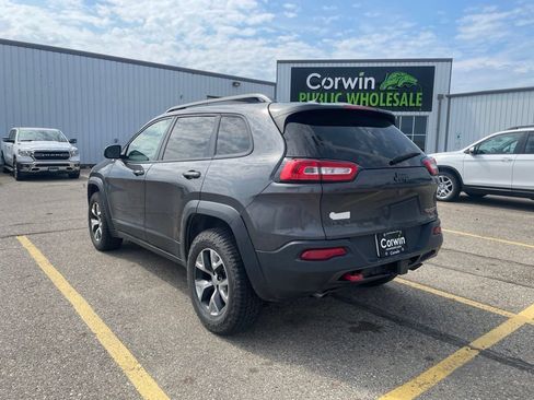 Used 2015 Jeep Cherokee Trailhawk AWD/4WD image 9