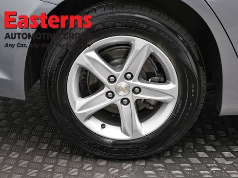 Used 2023 Chevrolet Malibu LT image 30