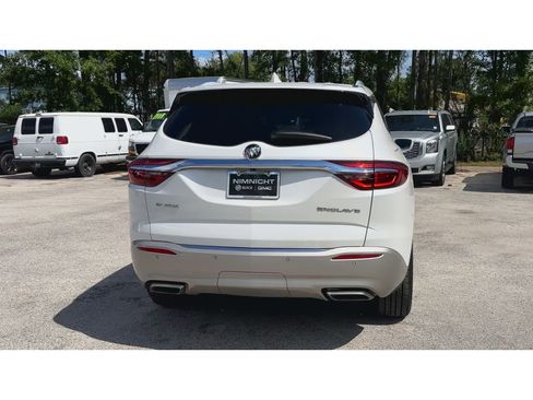 Certified 2018 Buick Enclave Premium w/ Experience Buick Package FWD image 8