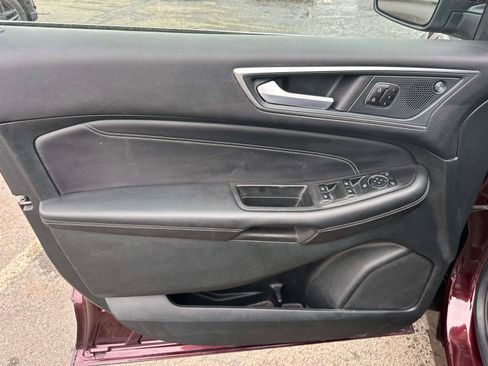 Used 2024 Ford Edge Titanium image 15