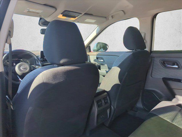 Used 2023 Nissan Rogue SV AWD/4WD image 24