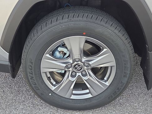 New 2025 Toyota RAV4 LE image 5