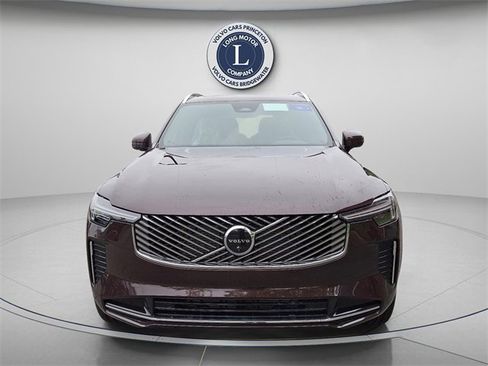 New 2025 Volvo XC90 B5 Plus w/ Protection Package Premier image 2