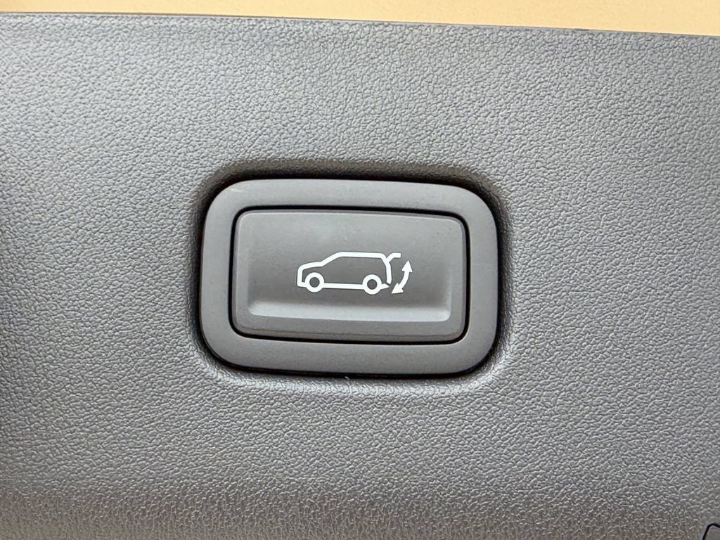 New 2027 Kia Seltos X-Line SX AWD/4WD image 14