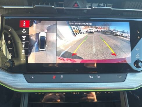 Used 2024 Jeep Wagoneer Launch Edition image 22