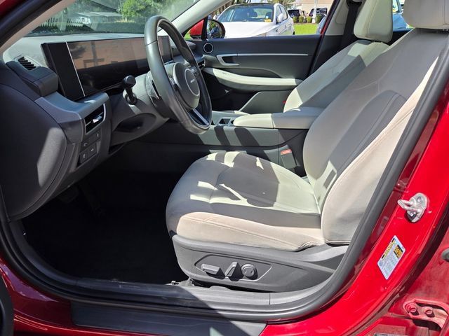 Used 2024 Hyundai Sonata SEL w/ Convenience Package FWD image 11