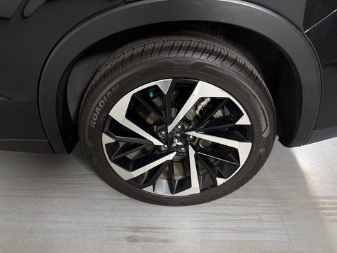 Used 2022 Mitsubishi Outlander ES image 11