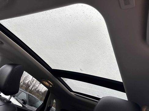 Used 2024 Ford Edge SEL w/ Convenience Package image 36