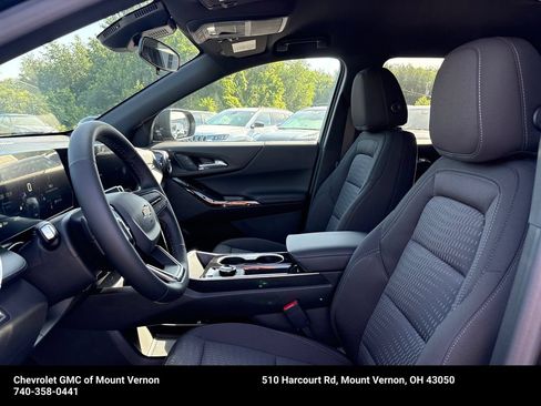 New 2027 Chevrolet Equinox LT AWD/4WD image 11