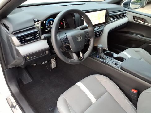 Used 2025 Toyota Camry SE w/ Multimedia Upgrade Package FWD image 14