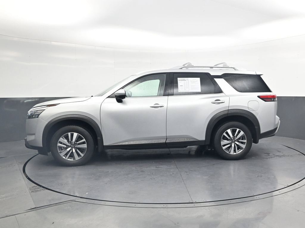 Certified 2025 Nissan Pathfinder SL FWD image 11