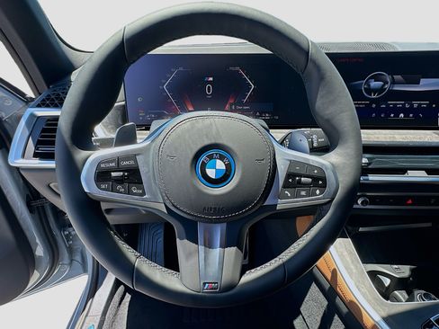 New 2026 BMW X5 xDrive50e w/ M Sport Package AWD/4WD image 8