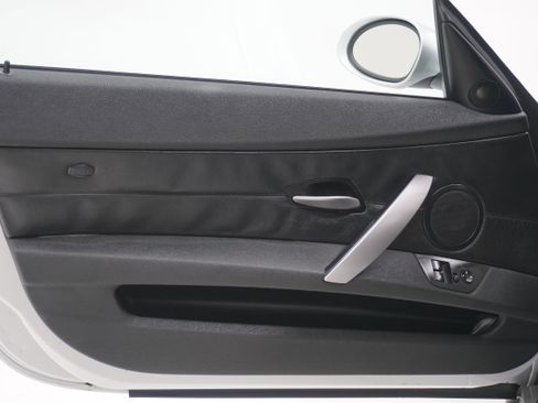 Used 2008 BMW Z4 3.0si image 15