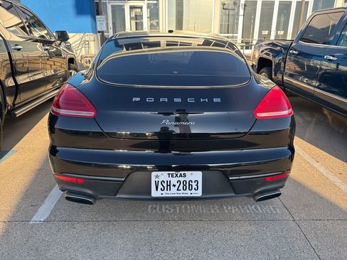 Used 2016 Porsche Panamera 4 image 3