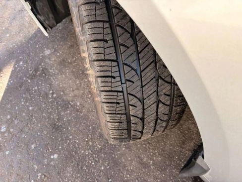 Used 2024 Toyota Corolla LE image 43