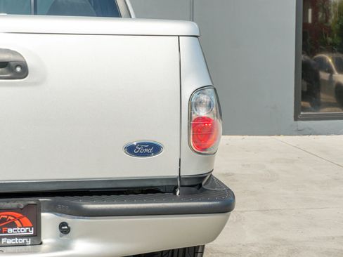 Used 2004 Ford F150 Lightning RWD image 42
