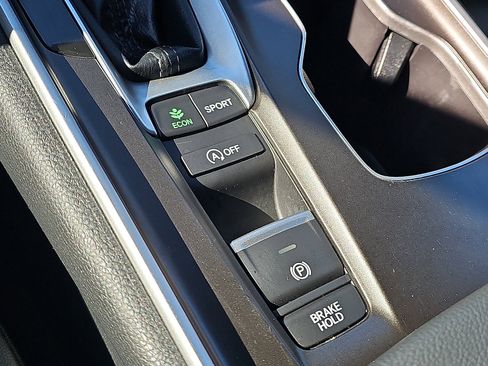 Used 2022 Honda Accord Sport image 23