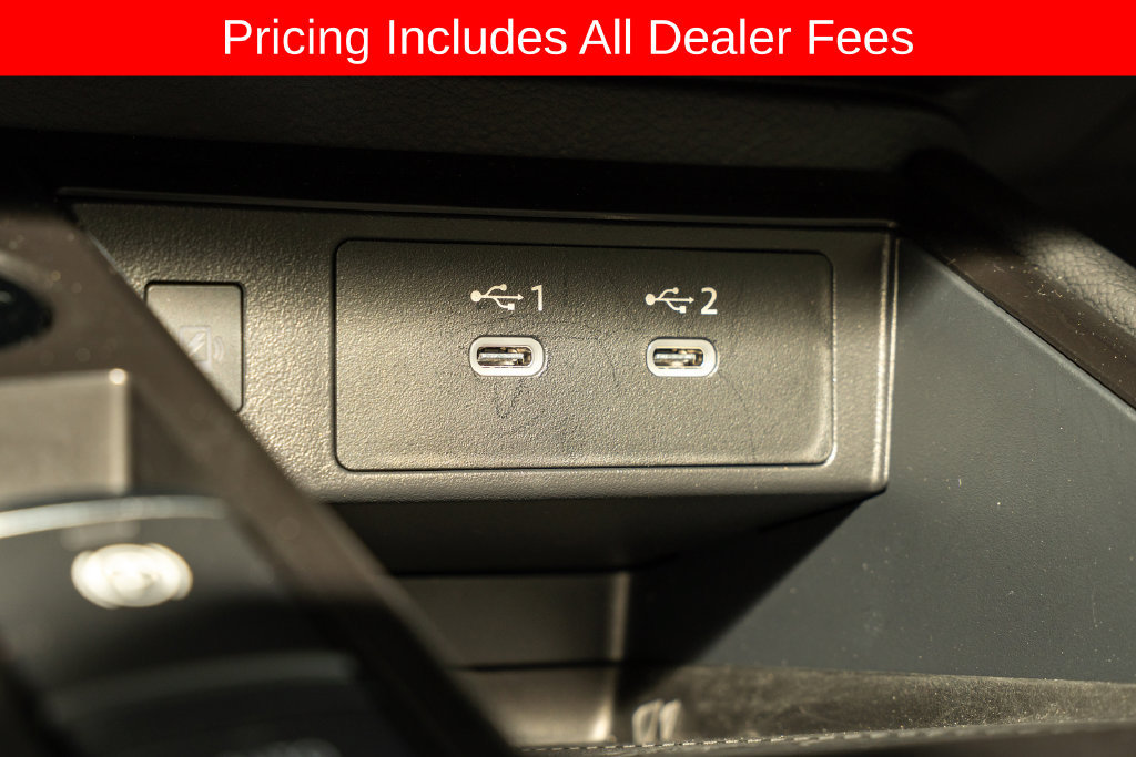 Used 2025 Nissan Kicks SR AWD/4WD image 15