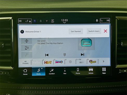 New 2026 Chrysler Pacifica Pinnacle image 13