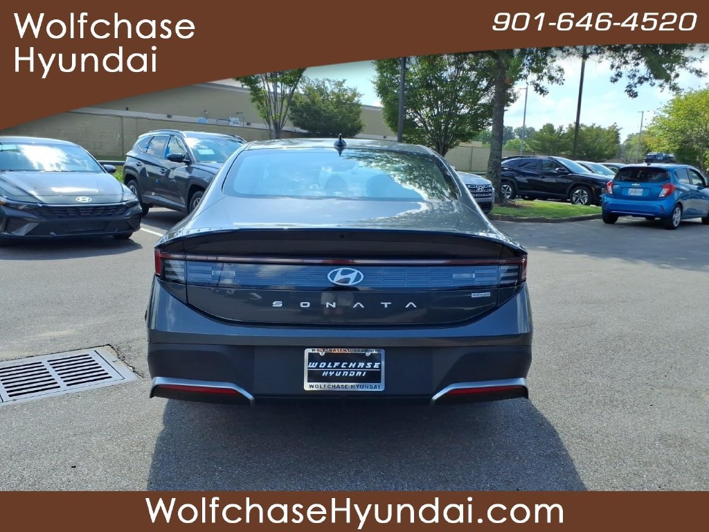 New 2026 Hyundai Sonata Blue FWD image 4