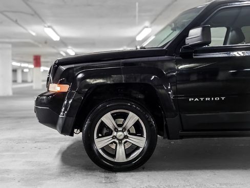 Used 2017 Jeep Patriot Sport FWD image 16