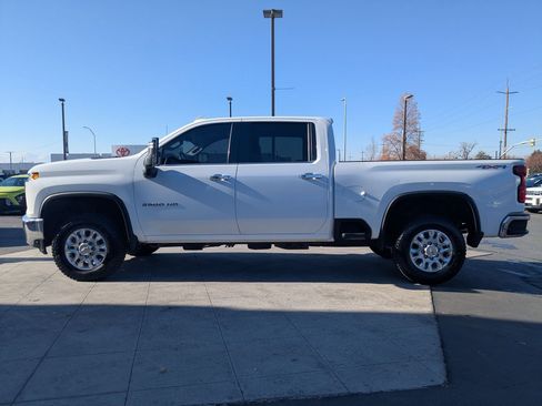 Used 2021 Chevrolet Silverado 2500 LTZ image 10