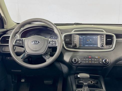 Used 2019 Kia Sorento L FWD image 22