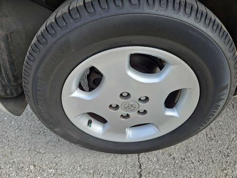 Used 2006 Toyota Highlander Limited w/ Leather Trim Pkg image 12