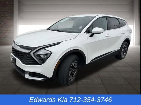 Used 2023 Kia Sportage LX image 8