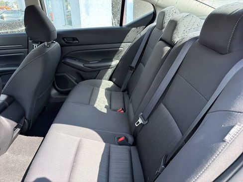 Used 2025 Nissan Altima 2.5 SV FWD image 13