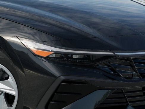 New 2026 Hyundai Elantra SE w/ Cargo Package image 9
