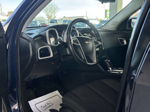 Used 2017 Chevrolet Equinox LT w/ Convenience Package image 6