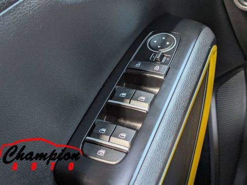 Used 2020 Kia Soul GT-Line FWD image 25