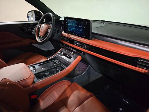 New 2025 Lincoln Aviator Reserve w/ Equipment Group 201A image 41