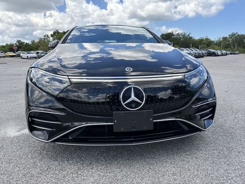 Used 2023 Mercedes-Benz EQS 580 4MATIC Sedan image 9