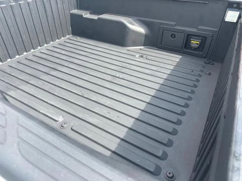 Used 2013 Toyota Tacoma Double Cab V6 Auto 4WD image 5