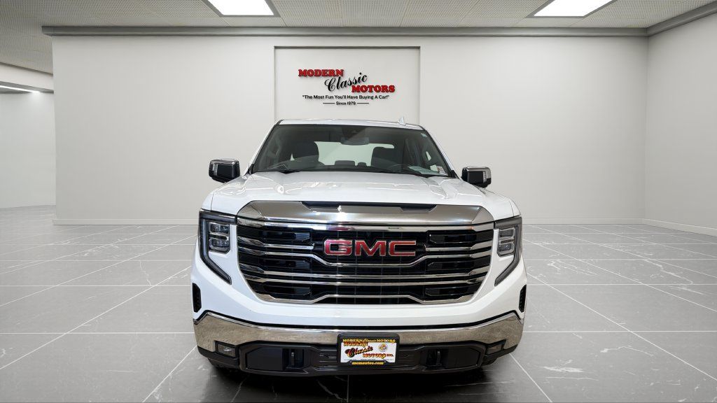 Used 2025 GMC Sierra 1500 SLT AWD/4WD image 8