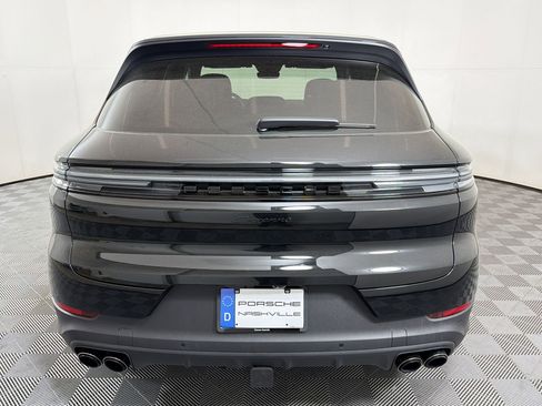 Used 2026 Porsche Cayenne image 11