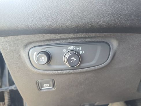 Used 2022 GMC Terrain SLE w/ Driver Convenience Package FWD image 27