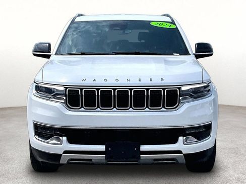 Used 2024 Jeep Wagoneer Series III w/ Flexible Seating Group AWD/4WD image 4