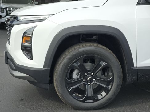 New 2026 Chevrolet Equinox LT w/ Convenience Package II FWD image 5